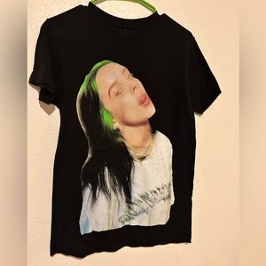 Billie eilish shirt.